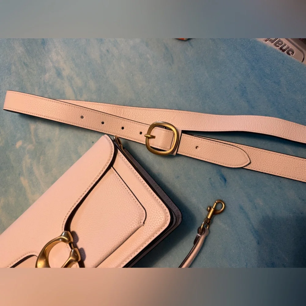 Coach Tabby 26 - Picture 8 of 9